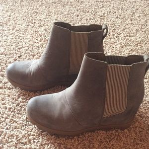 Sorel wedge boot